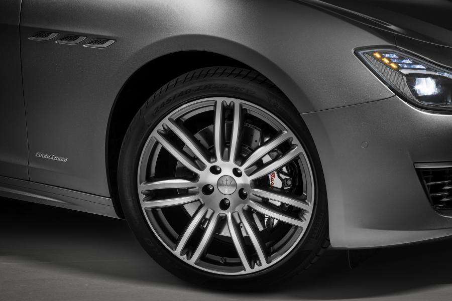 Колеса Maserati Ghibli S Q4 GranLusso 2017 года  (фото 7 из 43)